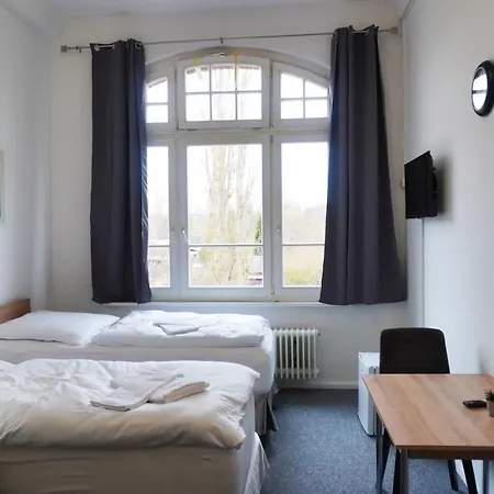 Motel Home Wittenau Berlin Extérieur photo